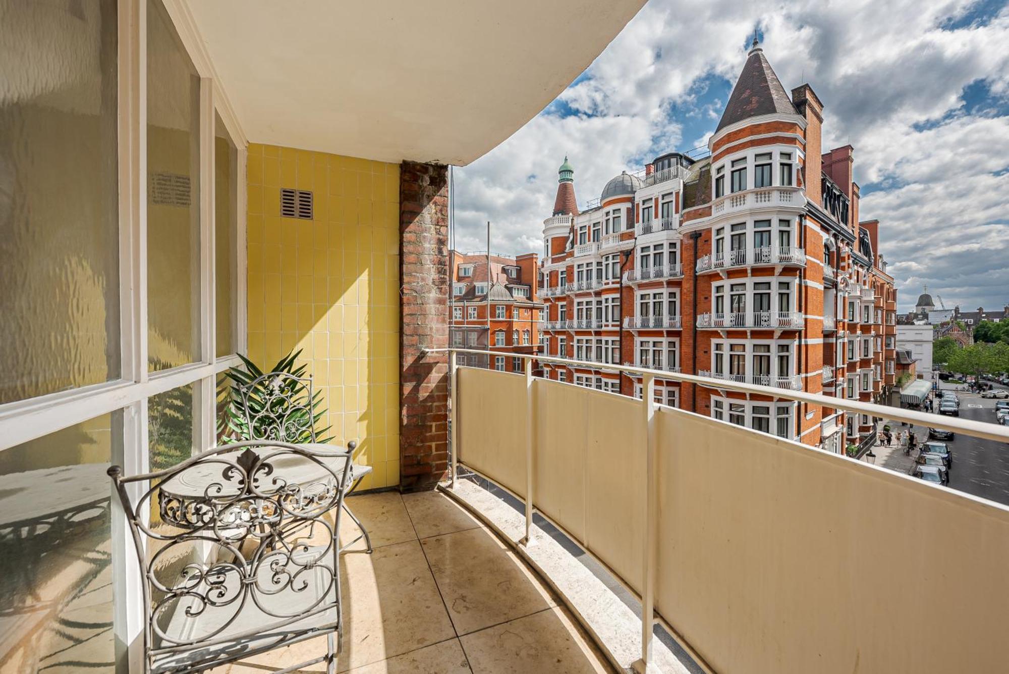 Modern Knightsbridge Apartment With Balcony Overlooking Harrods Prime Location London Luaran gambar