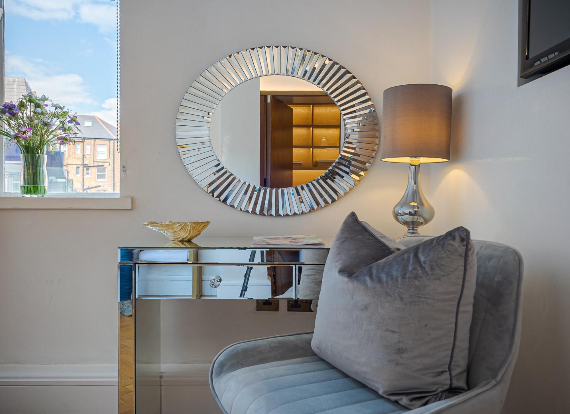 Modern Knightsbridge Apartment With Balcony Overlooking Harrods Prime Location London Luaran gambar